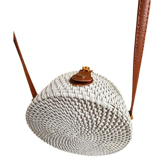 Handcrafted White Round Rattan Purse Leather Strap Crossbody Canteen‎ Boho Chic - Picture 9 of 14